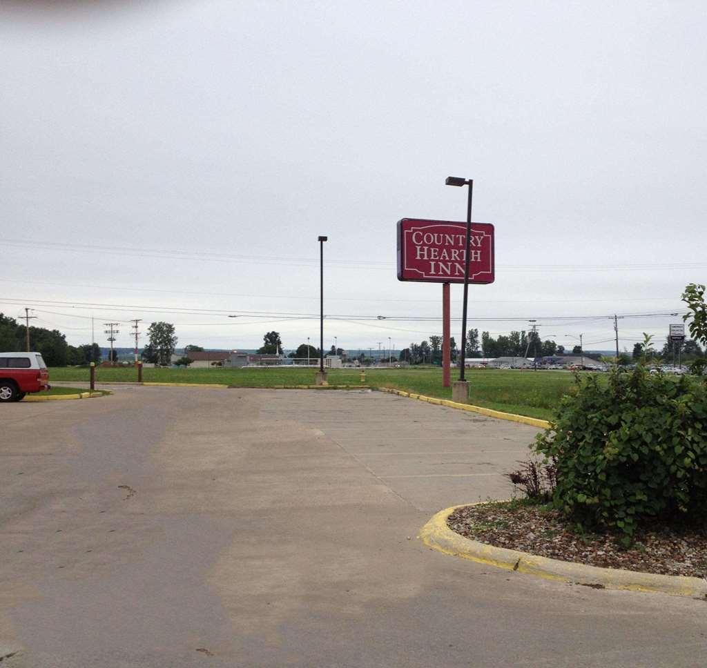 Country Hearth Inn & Suites Willard Bagian luar foto