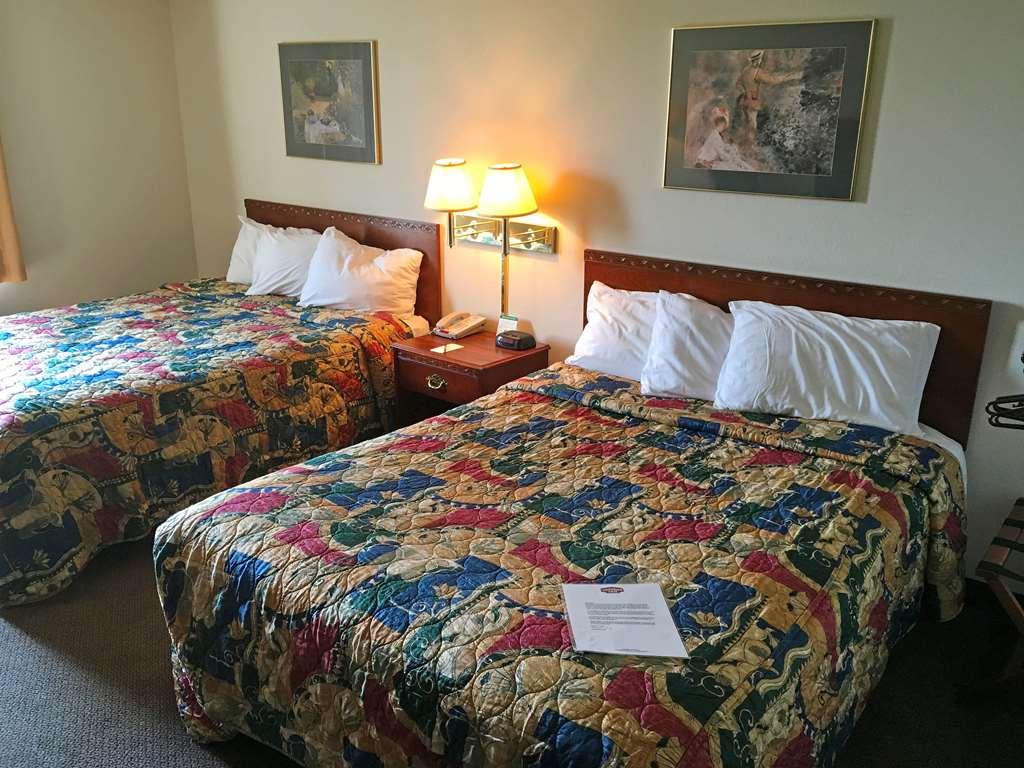 Country Hearth Inn & Suites Willard Ruang foto