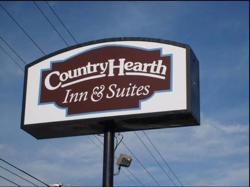 Country Hearth Inn & Suites Willard Bagian luar foto